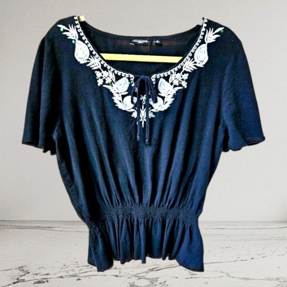 NOTATIONS Plus Size Black Floral Embroidery Lace Front Tie up Blouse. - Picture 1 of 12